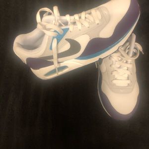 Nike Women’s Air Max Correlate Club Size 9.5